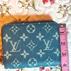 Monogram Blue Denim Look Leatherette Compact Fashion Wallet, NWOT,Classic!